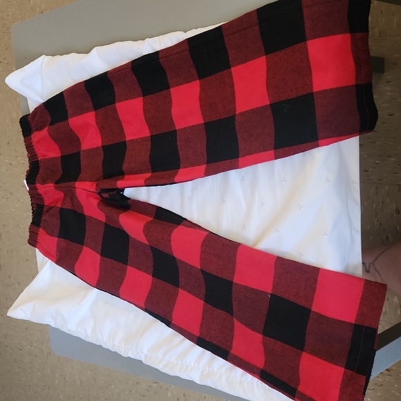 Old Navy Other - OLDNAVY 5T plaid